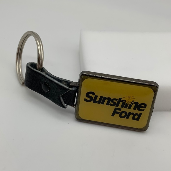 Vintage Sunshine Ford Retro Advertising Promo Keychain - Picture 1 of 7
